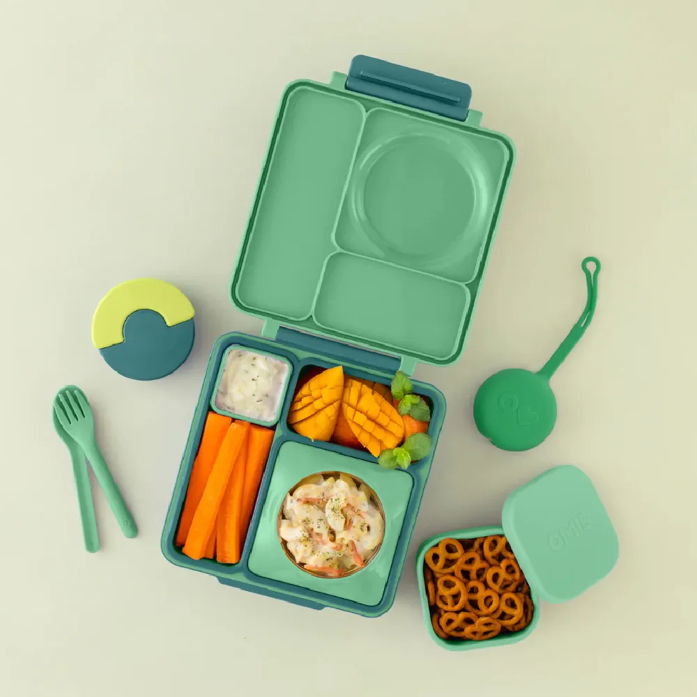 OmieBox OmieSnack Silicone Snack Box - Green